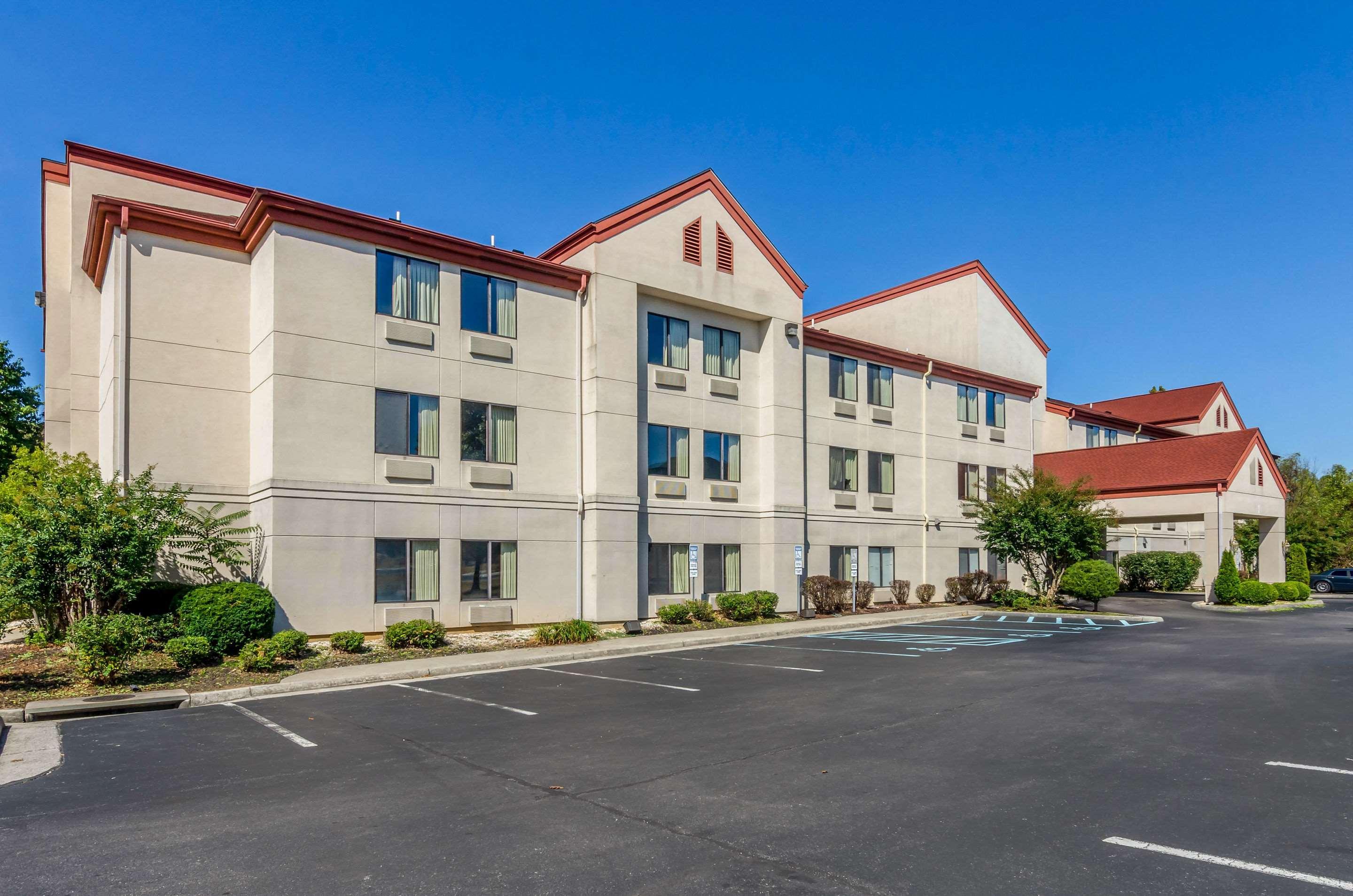 Comfort Inn & Suites Troutville - Roanoke North - Daleville Exterior foto